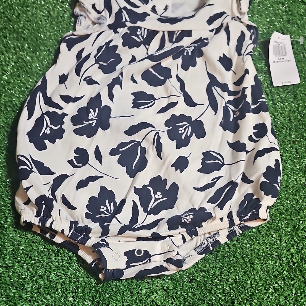 Old Navy Black and White Floral Baby Girl One Piece - Picture 4 of 5
